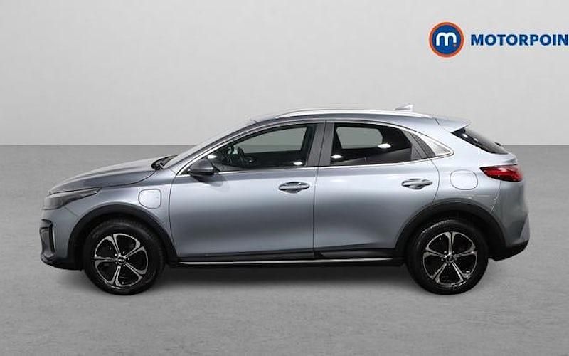 Usado Kia XCeed 141 HP (103 kW) 2022 Prateado SUV