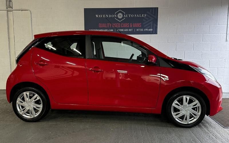 Used Toyota Aygo x-press 69 HP (50 kW) 2016 Hatchback