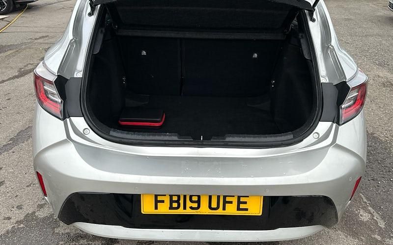 Used Toyota Corolla Design 122 HP (89 kW) 2022 Hatchback