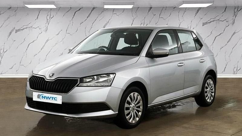 Used Skoda Fabia 75 HP (55 kW) 2019 Silver Hatchback