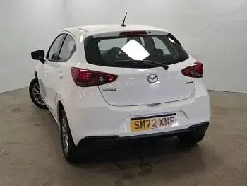 Used Mazda 2 75 HP (55 kW) 2023 White Hatchback
