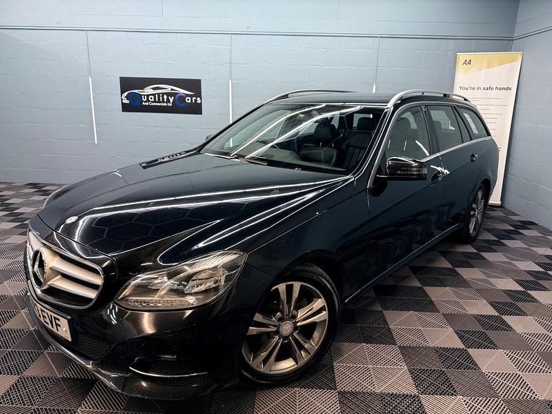 Black Used 2013 Mercedes E220 SE Estate | £4,750 (Fair price) - Image 1/4