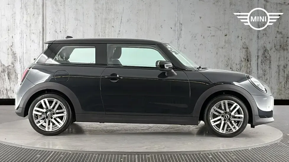 Used Mini Cooper Hatch 113 kW (154 HP) 2025 Grey Hatchback