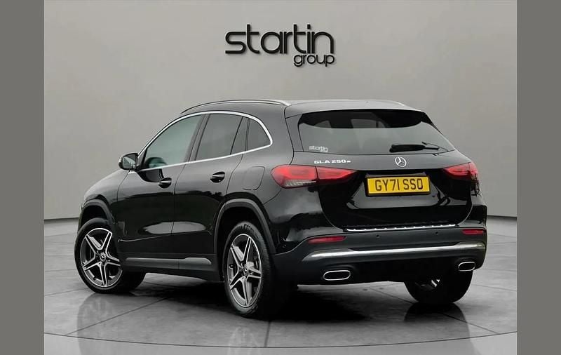 Used Mercedes GLA250 Exclusive 214 HP (157 kW) 2021 Black SUV