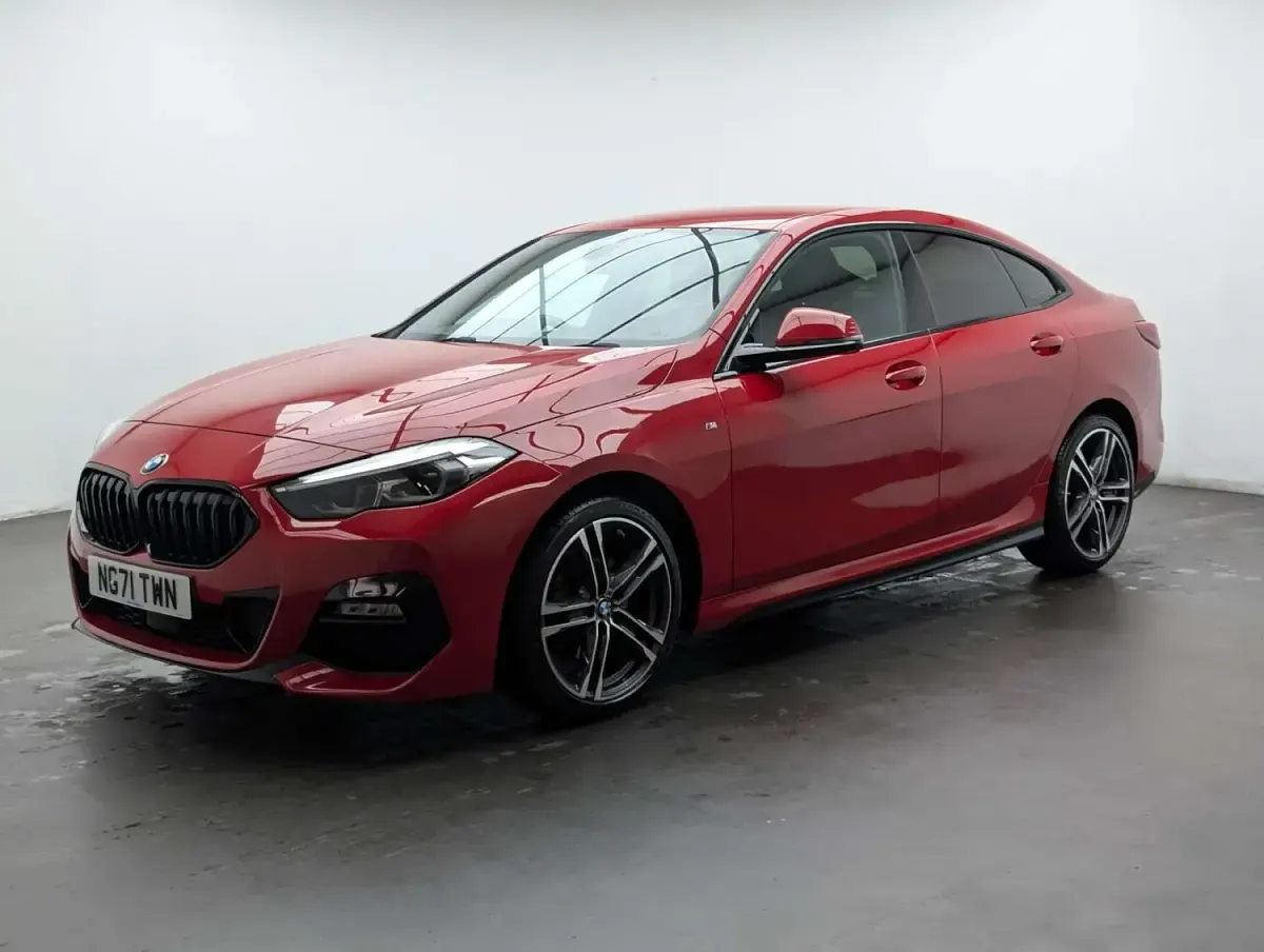 Usado BMW 218 M Sport 2022 Vermelho Coupé