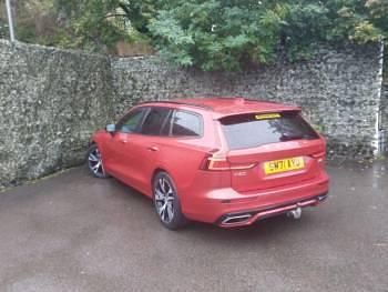 Used Volvo V60 R-Design 197 HP (144 kW) 2021 Red Estate