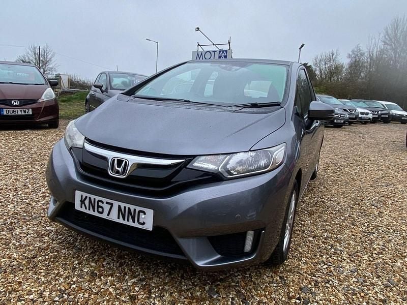 Used Honda Jazz SE 102 HP (75 kW) 2017 Grey Hatchback