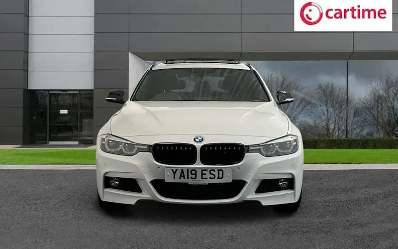 Used BMW 320 M Sport 190 HP (139 kW) 2019 White Estate