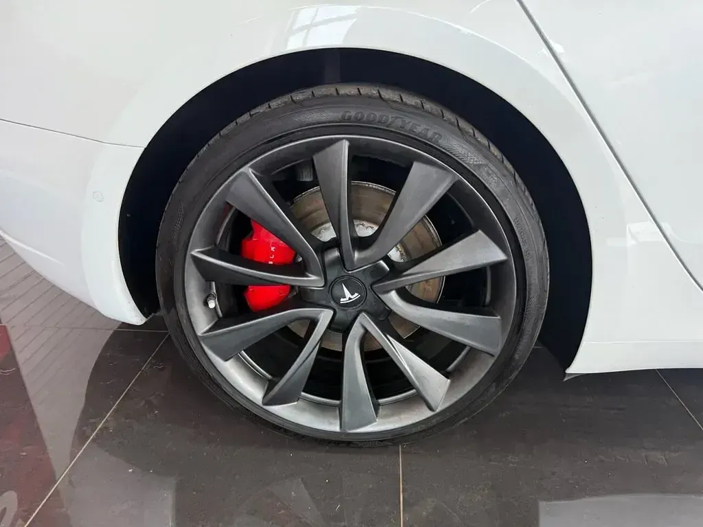 Used Tesla Model 3 Performance 461 kW (627 HP) 2020 White Sedan