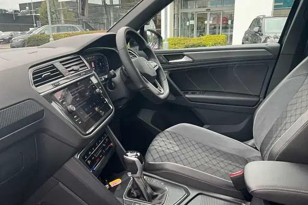 Used VW Tiguan Black Edition 150 HP (110 kW) 2024 Black SUV