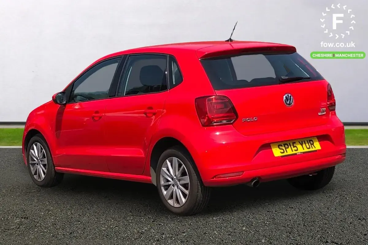 Used VW Polo SE 90 HP (66 kW) 2015 Red Hatchback