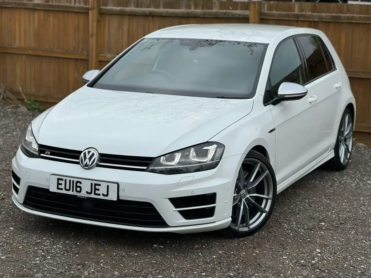 Second-hand VW Golf VII R 2016 Alb Hatchback