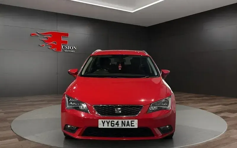 Begagnad Seat Leon SE 105 HK (77 kW) 2014 Röd Kombi