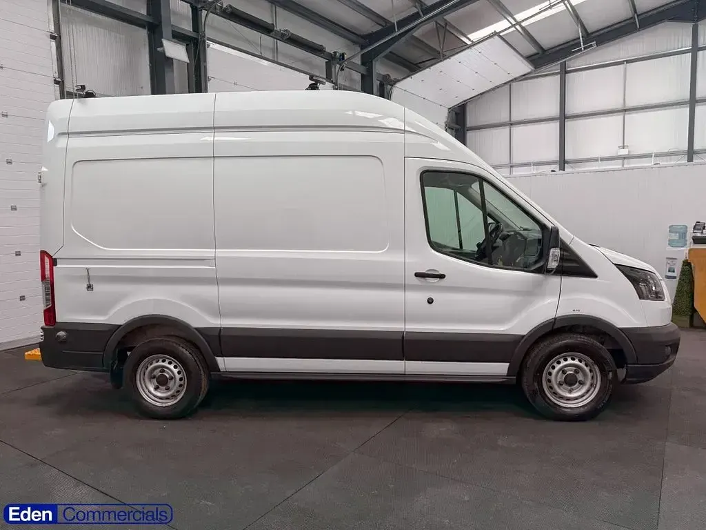 Used Ford Transit 130 HP (95 kW) 2018 White Van