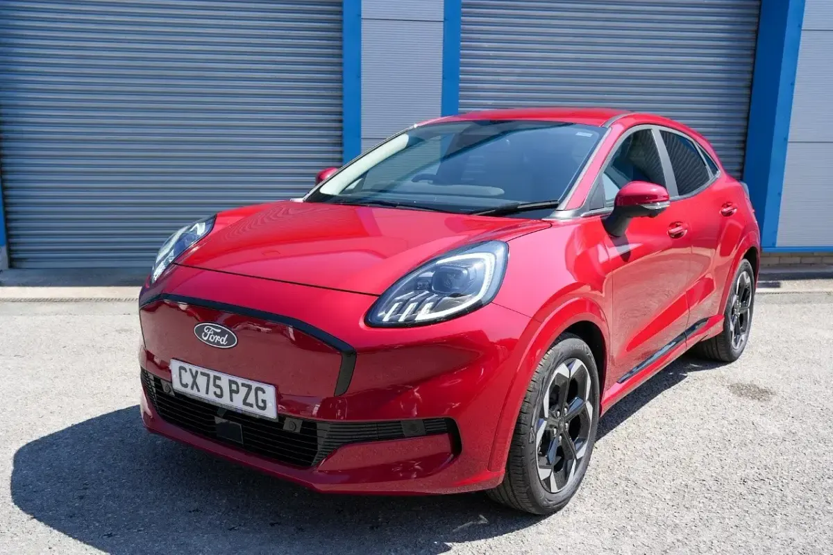 New Ford Puma Premium 122 kW (167 HP) 2025 Red SUV