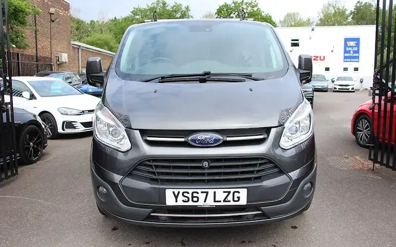 Usado Ford Transit Custom Limited 131 HP (96 kW) 2017 Van