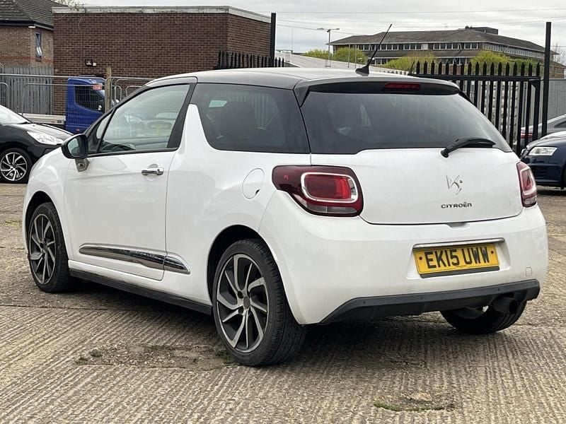 Używany Citroën DS3 PureTech 110 KM (80 kW) 2015 Biały Hatchback