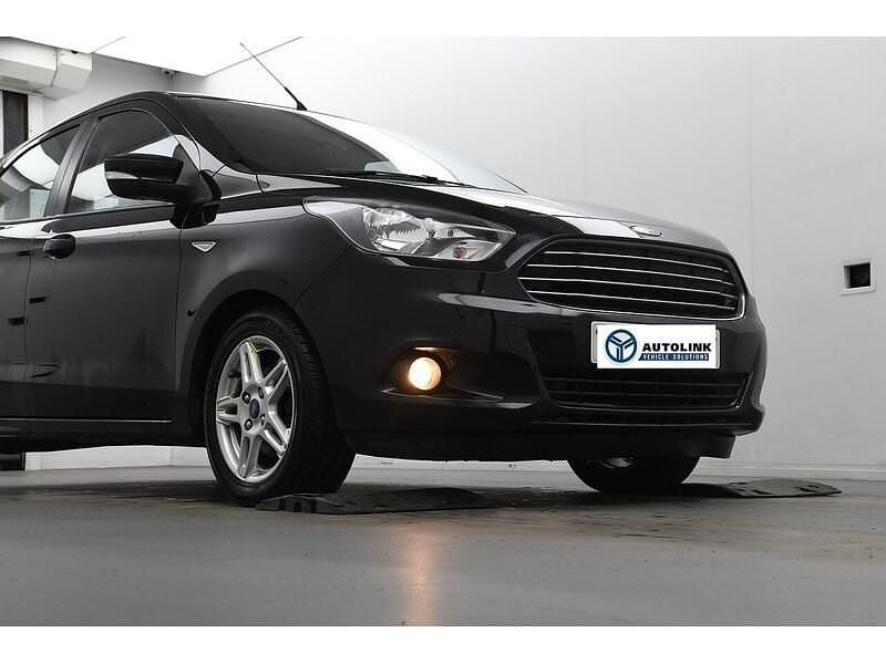 Used Ford Ka Plus Zetec 70 HP (51 kW) 2017 Black Hatchback