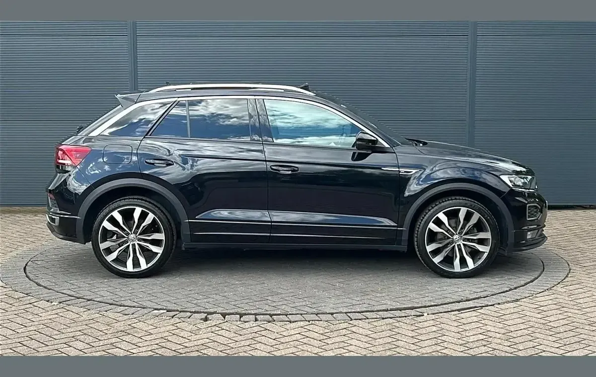 Used VW T-Roc R-line 150 HP (110 kW) 2019 Black SUV