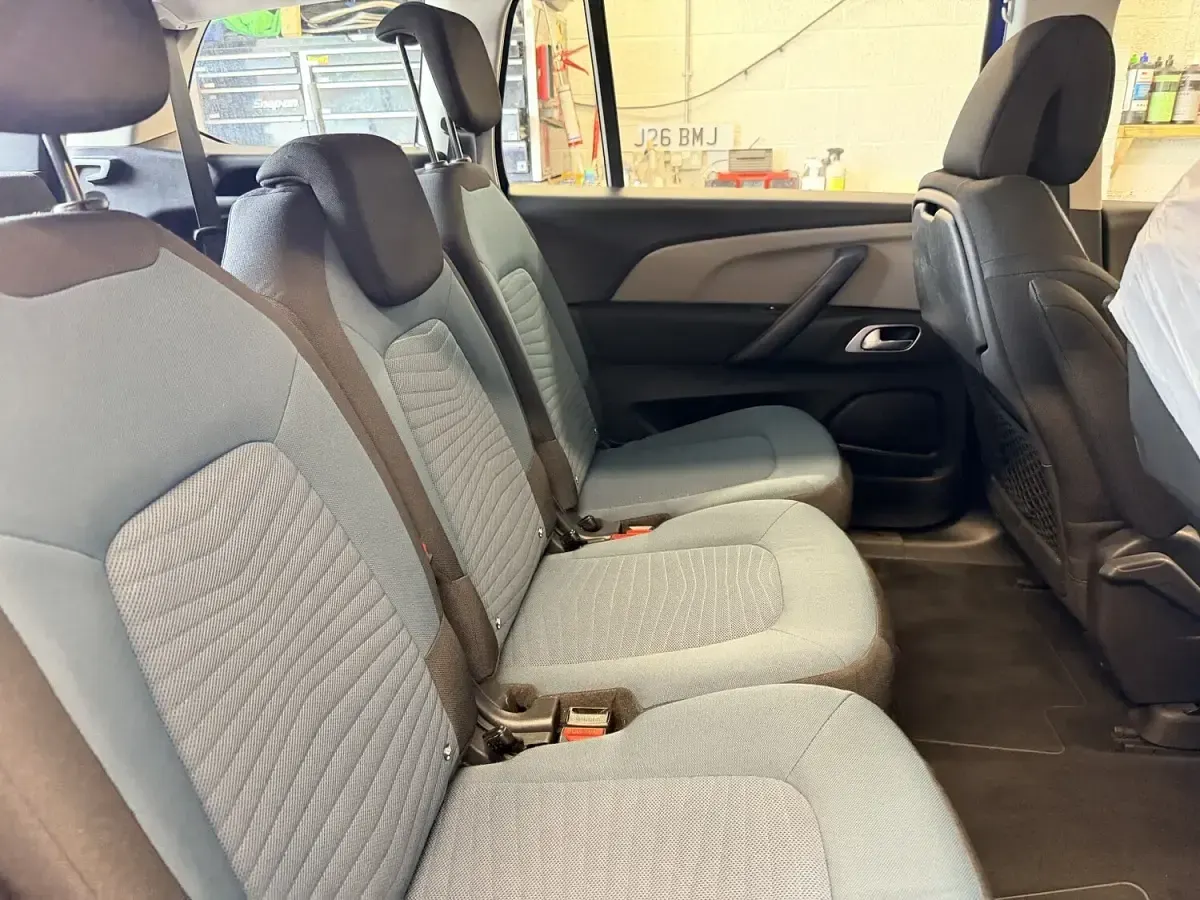 Used Citroën Grand C4 Picasso Feel 120 HP (88 kW) 2017 Blue MPV