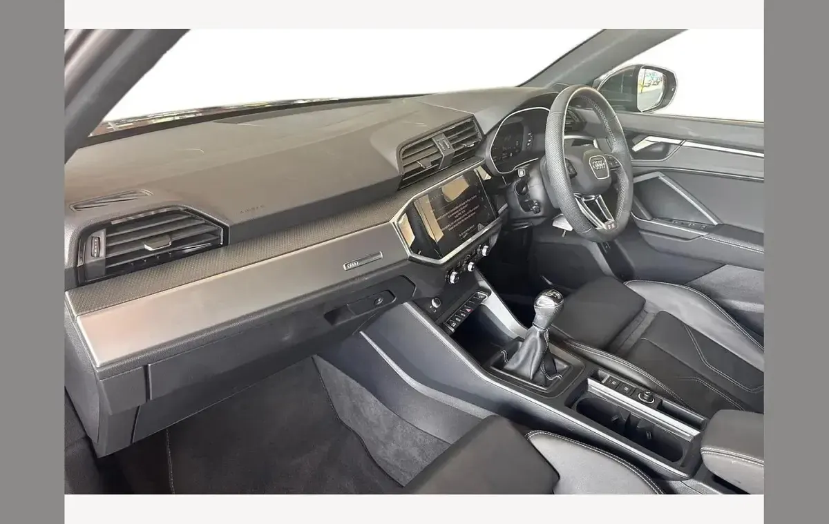 Used Audi Q3 S-Line 150 HP (110 kW) 2025 Daytona grey SUV