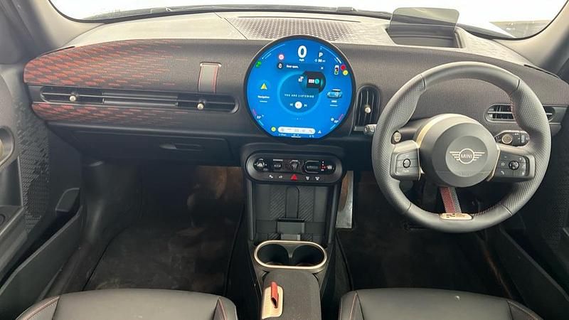 Used Mini Cooper Hatch 154 HP (113 kW) 2024 Black Hatchback