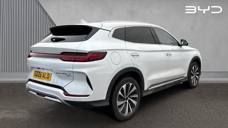 Used BYD Seal U Design 324 HP (238 kW) 2025 Metallic  snow white SUV