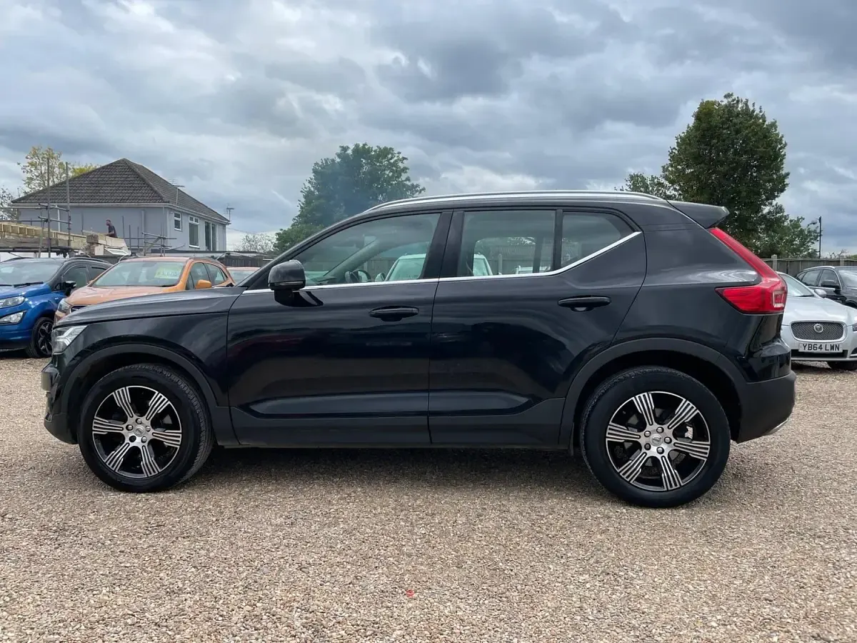 Used Volvo XC40 Inscription 2019 Black SUV