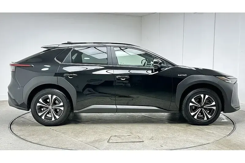 Used Toyota bZ4X 150 kW (204 HP) 2024 Black SUV