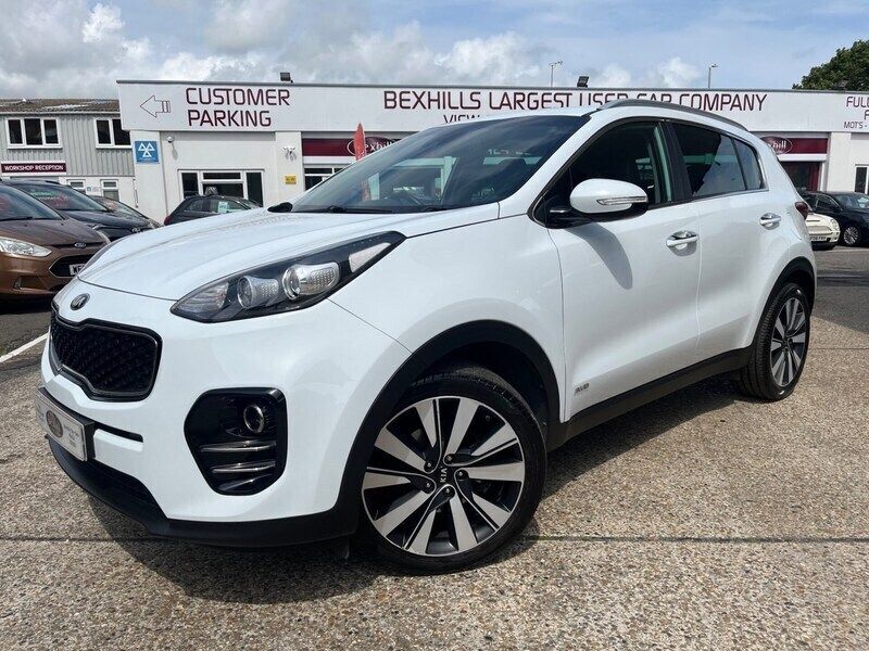White Used 2016 Kia Sportage 3 SUV | £10,499 (Fair price) - Image 1/4