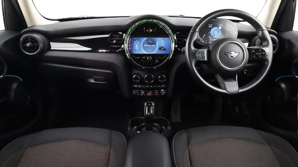 Used Mini Cooper Classic 134 HP (98 kW) 2023 Black Hatchback