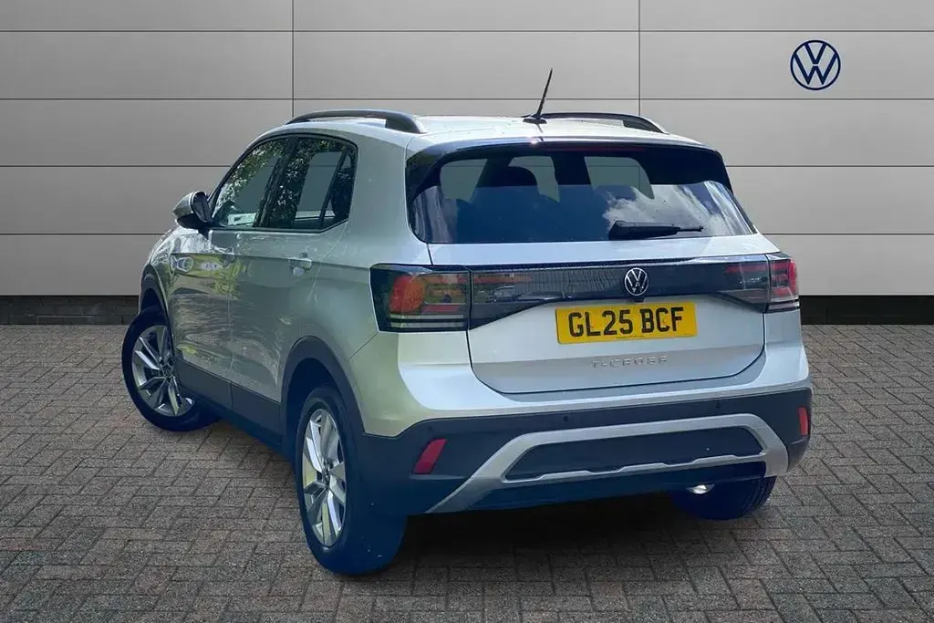 Usado VW T-Cross Match 115 CV (84 kW) 2025 Plateado SUV
