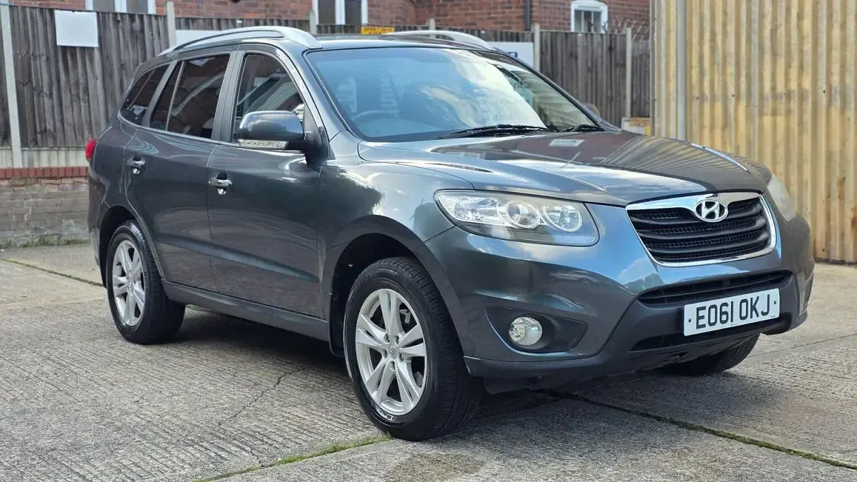 Used Hyundai Santa Fe Premium 197 HP (144 kW) 2011 Grey SUV