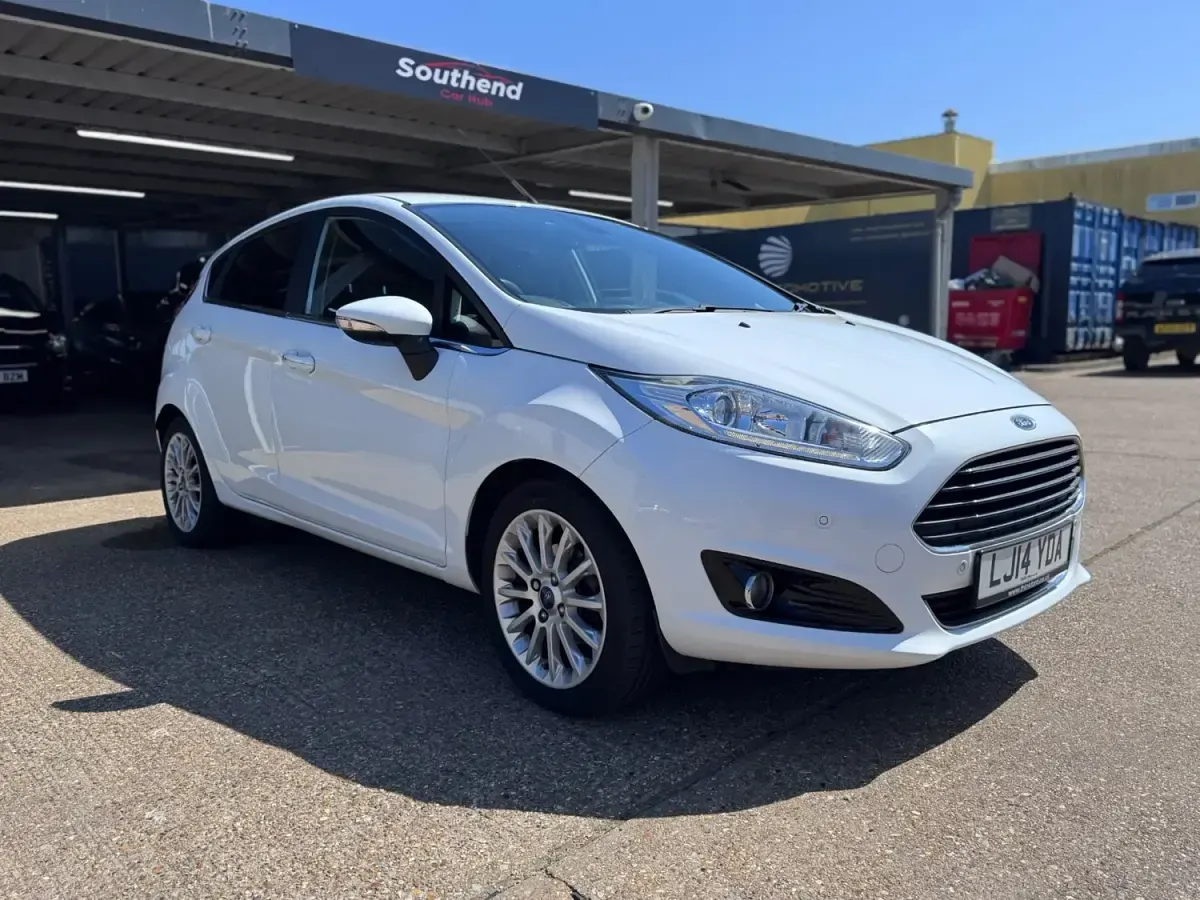 Usado Ford Fiesta Titanium X 2014 Branco Citadino