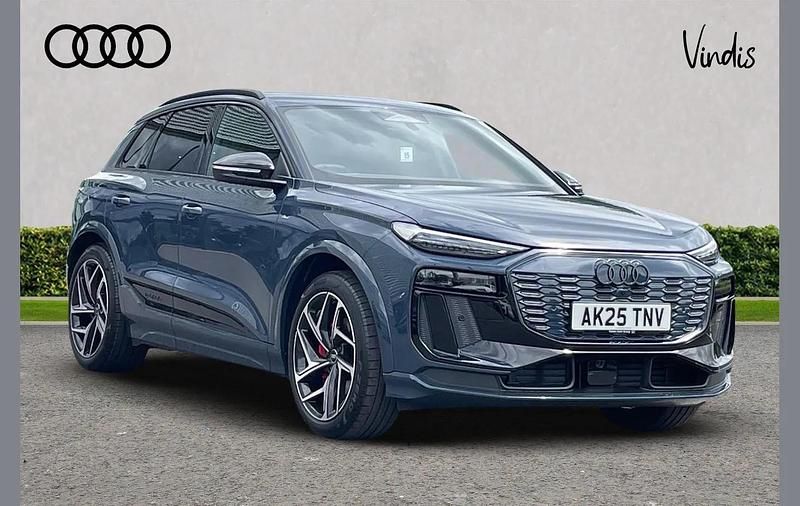 Blue Used 2025 Audi Q6 e-tron Performance SUV | £55,900 (Fair price) - Image 1/3