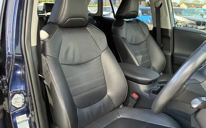 Usado Toyota RAV4 222 HP (163 kW) 2025 SUV