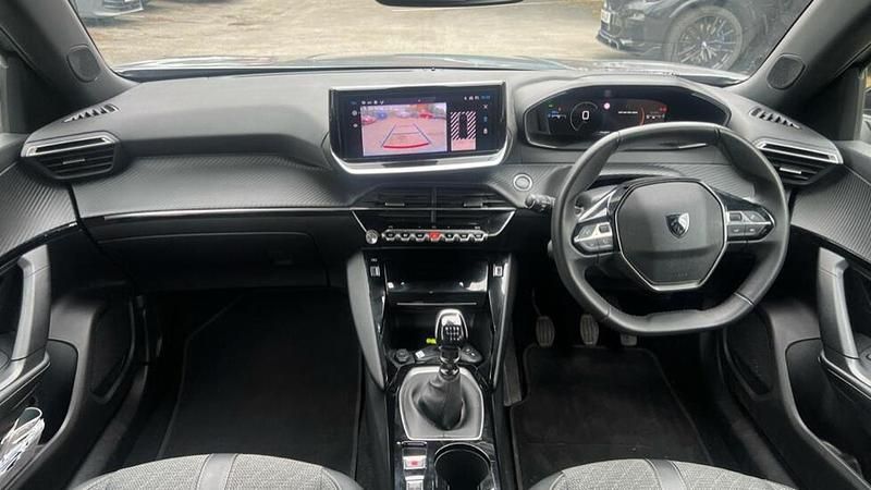 Used Peugeot 2008 Allure 129 HP (94 kW) 2023 Grey SUV