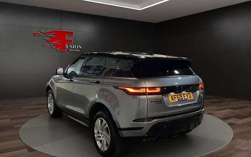 Usado Land Rover Range Rover evoque R-Dynamic 152 HP (111 kW) 2020 Cinzento SUV