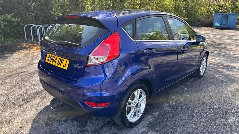 Used Ford Fiesta Zetec 75 HP (55 kW) 2014 Blue Hatchback