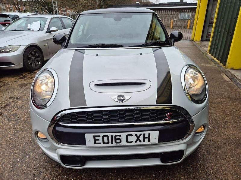 Usado Mini Cooper S Hatch 2016 Prateado Citadino