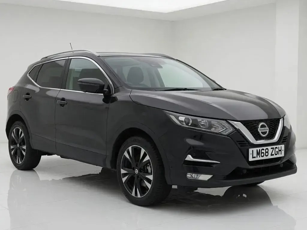 Used Nissan Qashqai N-Connecta 115 HP (84 kW) 2018 Black SUV