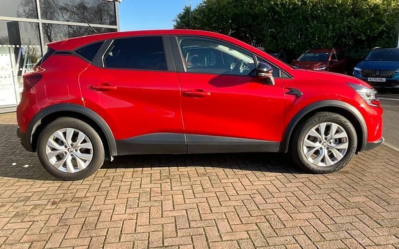 Used Renault Captur Iconic 143 HP (105 kW) 2022 SUV