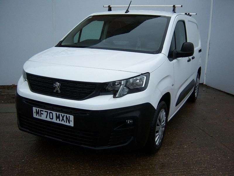 White Used 2020 Peugeot Partner Van | £8,650 (Good price) - Image 1/4