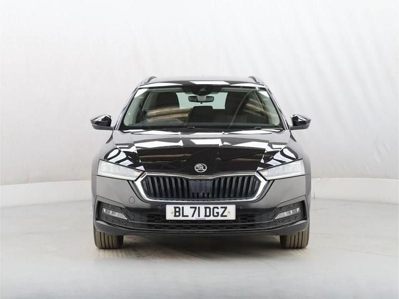 Used Skoda Octavia SE Technology 204 HP (150 kW) 2022 Black Estate