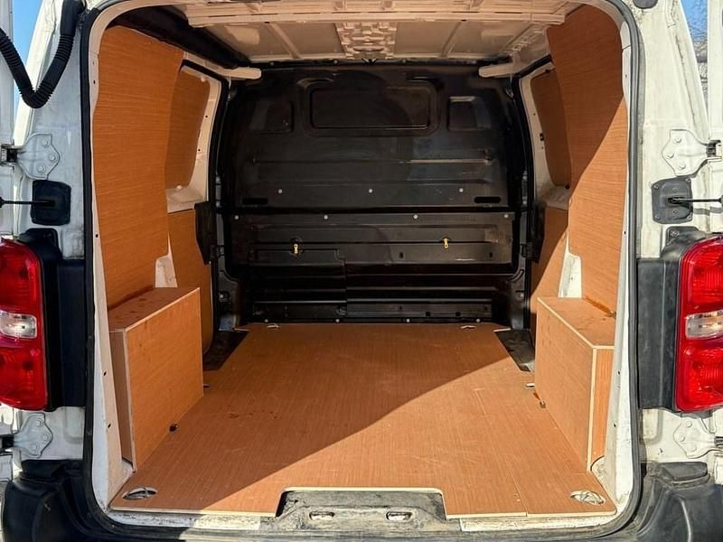 Used Peugeot Expert 2018 White Van