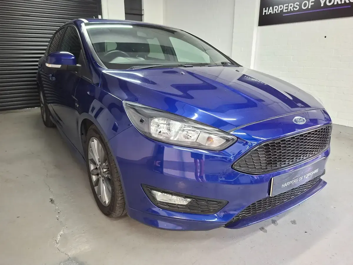 Used Ford Focus ST-Line 140 HP (102 kW) 2018 Blue Hatchback