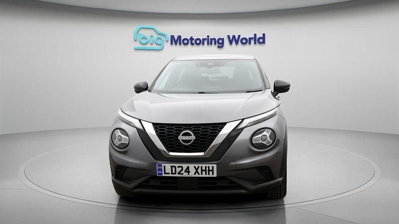 Used Nissan Juke N-Connecta 114 HP (83 kW) 2023 Grey SUV