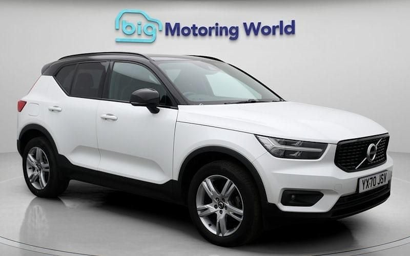 Used 2022 Volvo XC40 R-Design SUV | £17,300 (Fair price) - Image 1/4