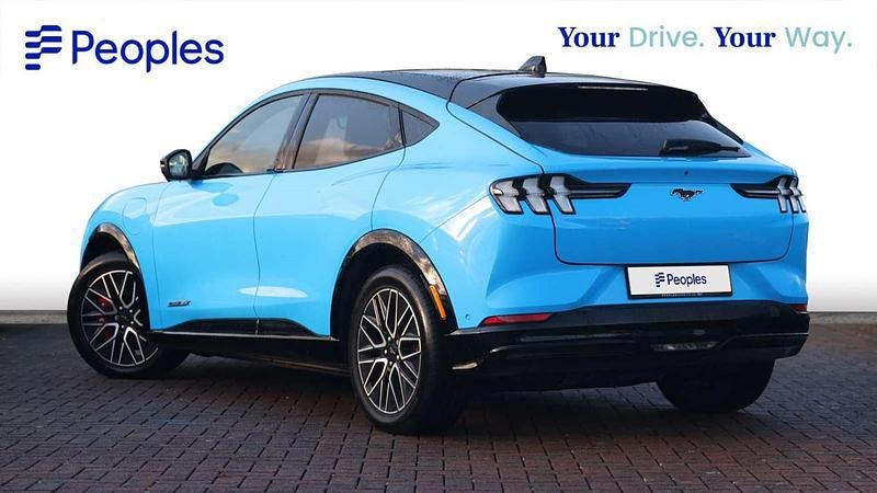 Used Ford Mustang Premium 370 HP (272 kW) 2024 Blue Hatchback