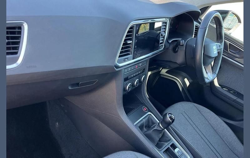 Begagnad Seat Ateca SE Technology 108 HK (79 kW) 2023 Svart SUV